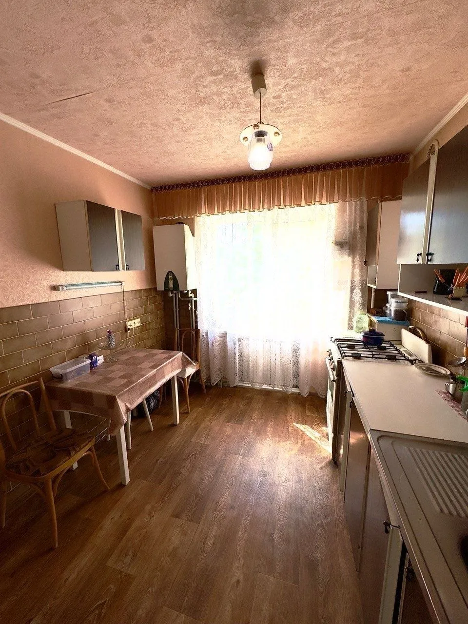 Продам трехкомнатную квартиру.