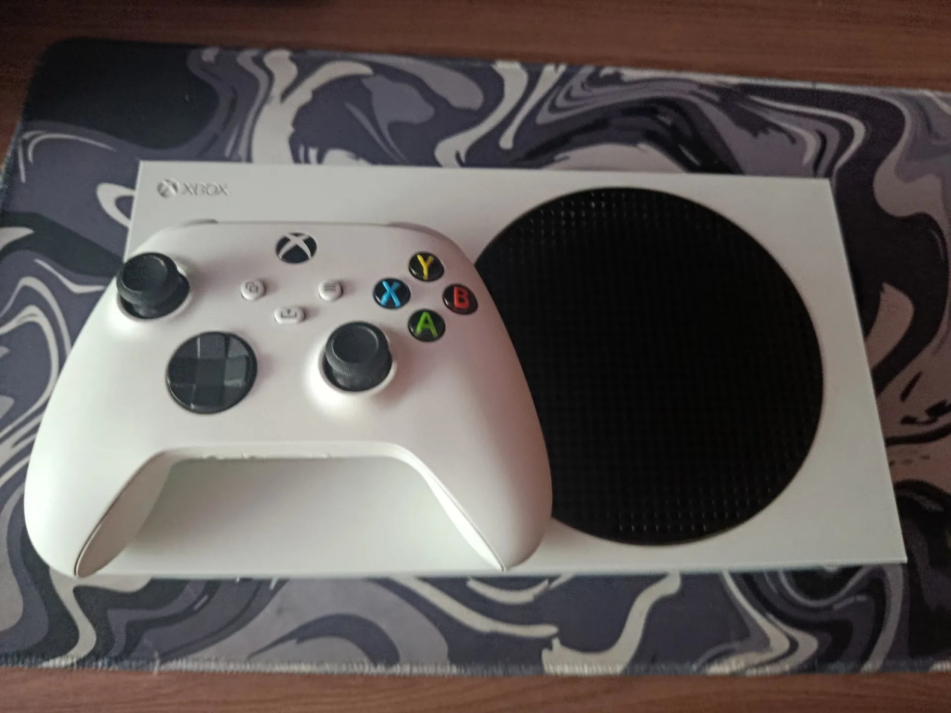 Игровая приставка Xbox Series S на 512 Гб