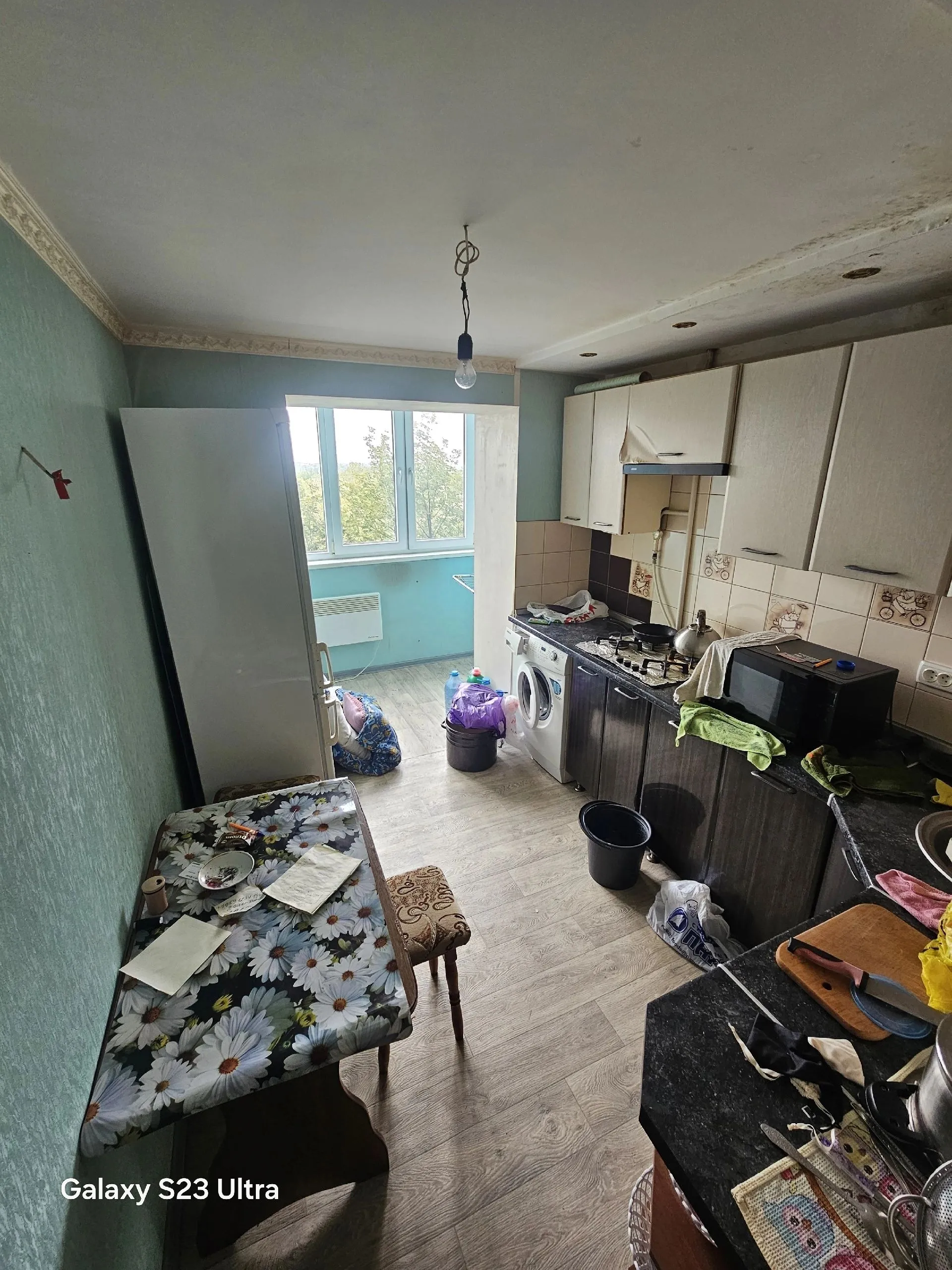 Продам 1к квартиру,г.Брянка,тополь 2,дом 26
