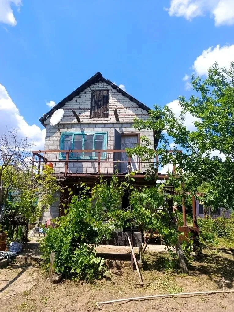 Продам 3-х этажную дачу с гаражом