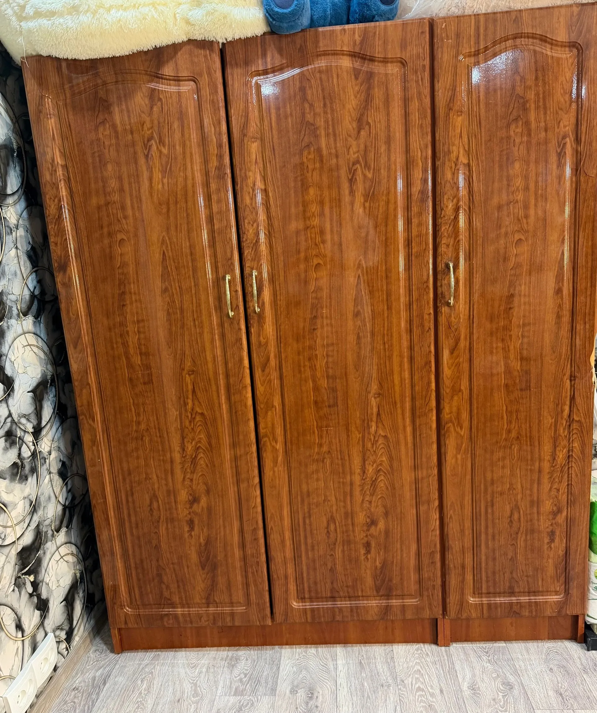 Продам шкаф 170х140 см.Связь в ВК https://vk.ru/elizab.e_th