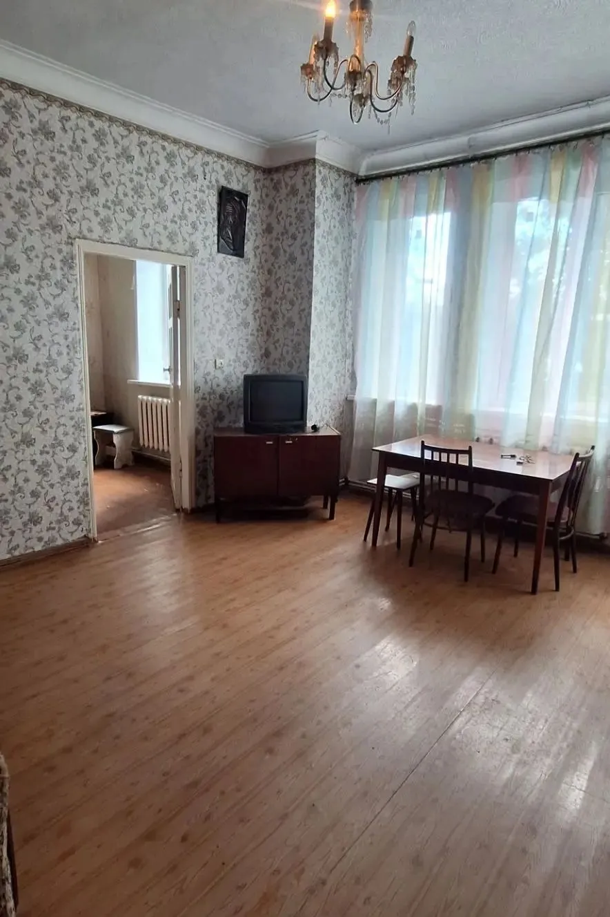 Продаётся 2-комнатная квартира